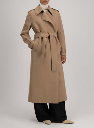 Long trench with double stitching pressed wool