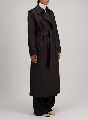 Long trench with double stitching pressed wool