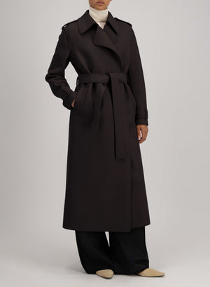 Long trench with double stitching pressed wool