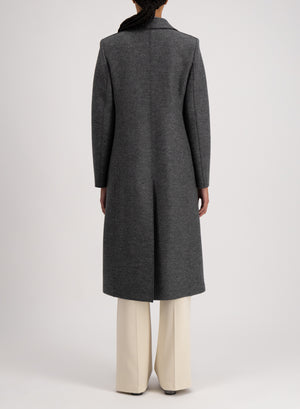 Coat with shoulder pads pressed wool