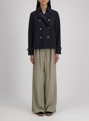 Cropped trench scuba