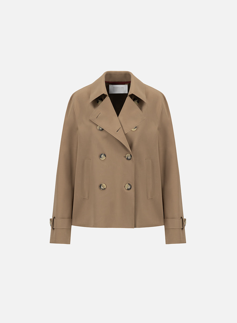 Cropped trench scuba