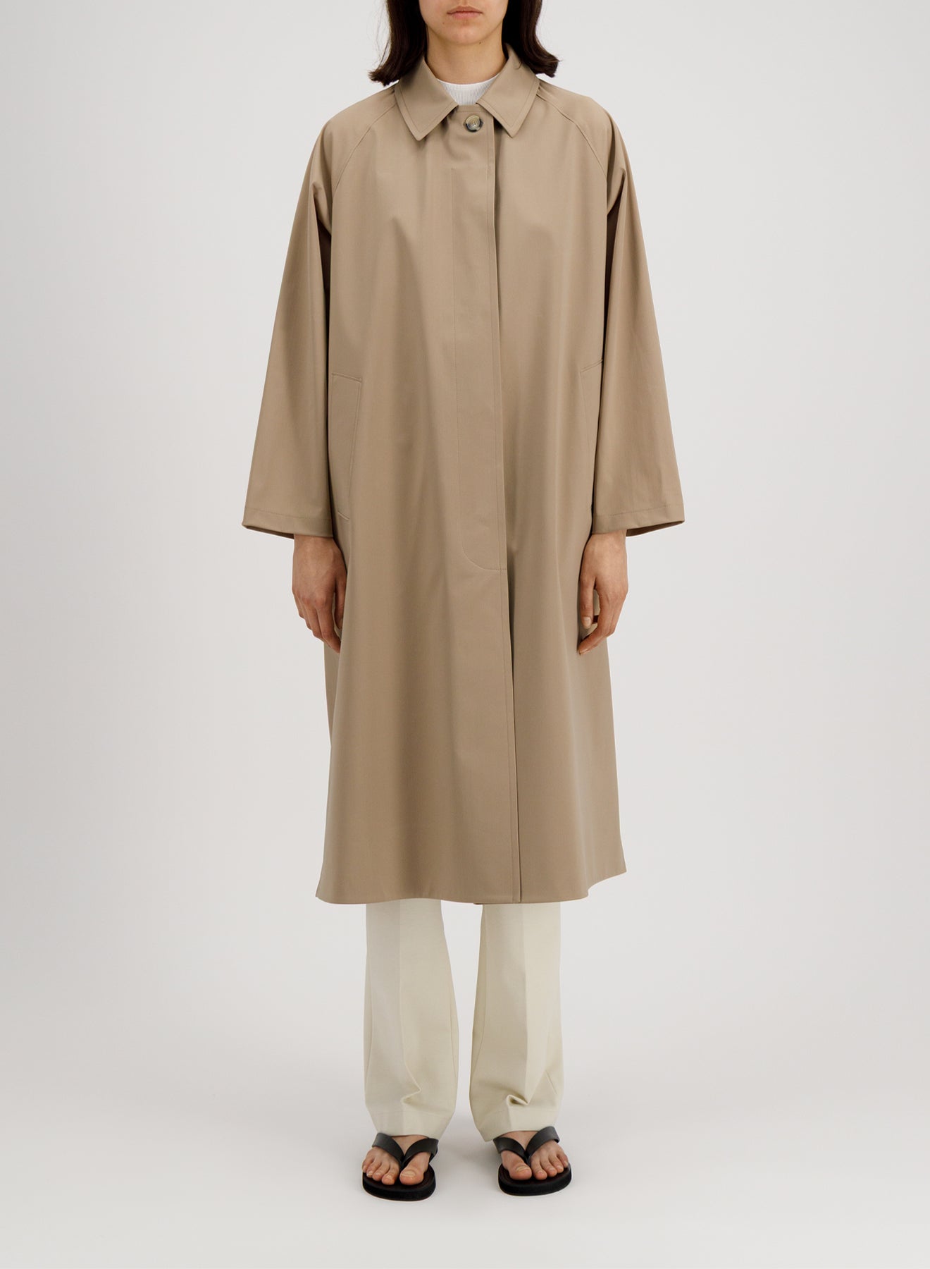 Oversized raglan coat light technic