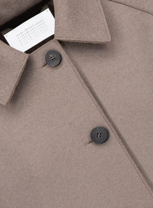 Balmacaan in pressed wool
