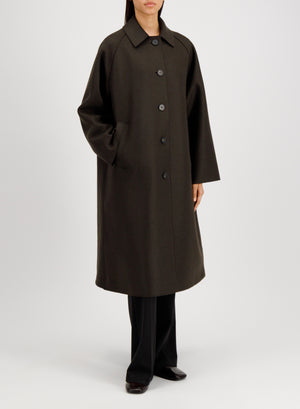 Balmacaan in pressed wool with quilted lining