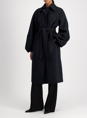 Puff sleeves coat in pressed wool