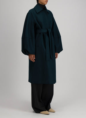 Puff sleeves coat in pressed wool