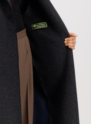 Dropped shoulder coat in double crafted with Loro Piana fabric