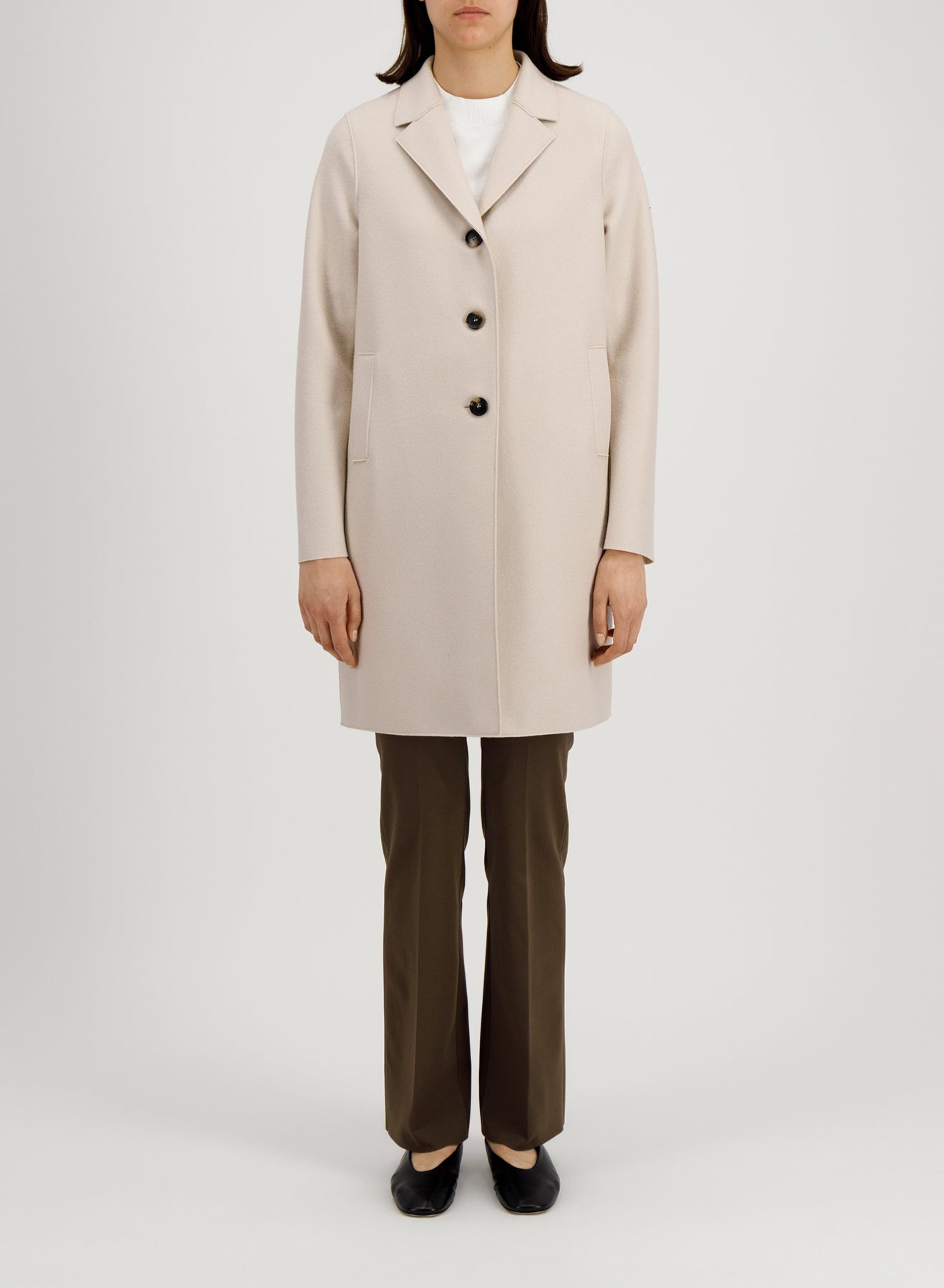 Boxy coat light pressed wool