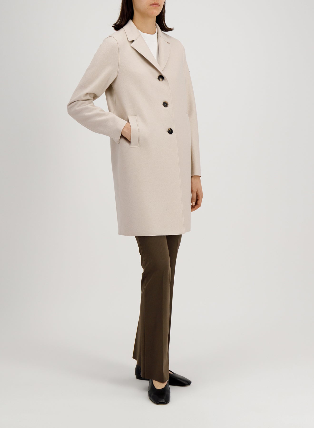 Boxy coat light pressed wool