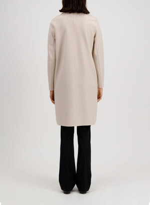 Overcoat in light pressed wool