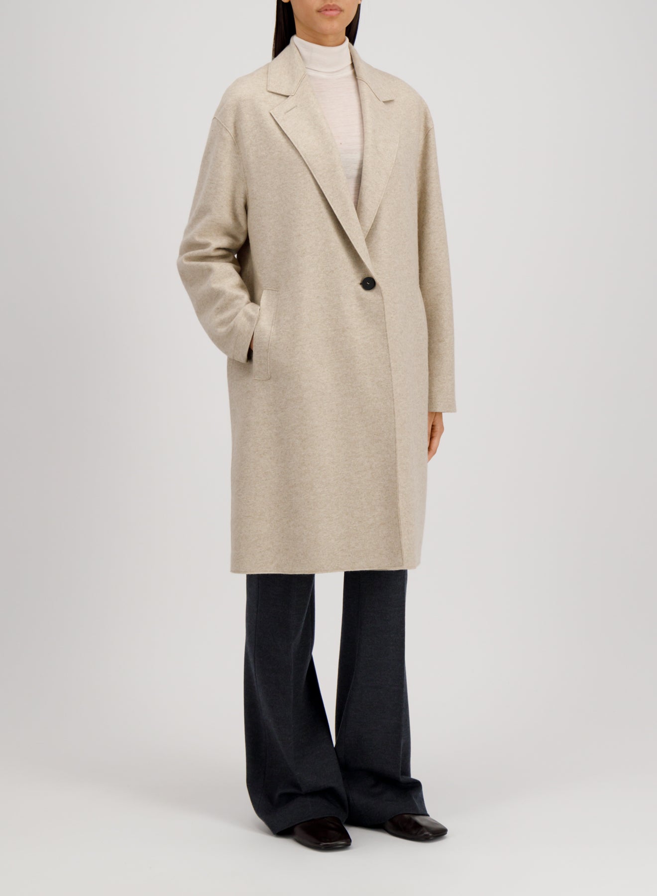 Oversized coat cashmere blend crafted with Loro Piana