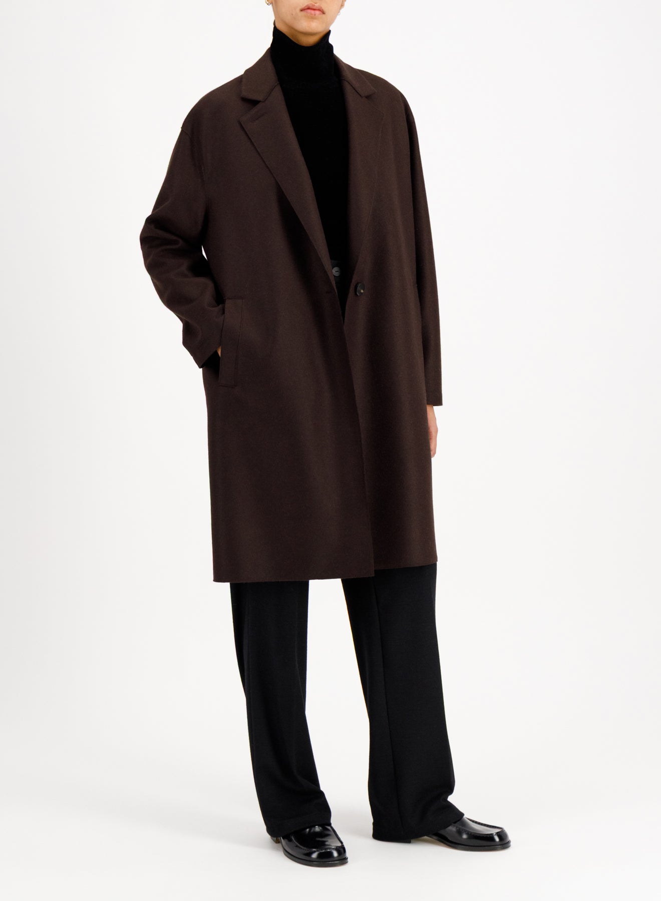 Oversized coat flannel cashmere crafted with Loro Piana fabric