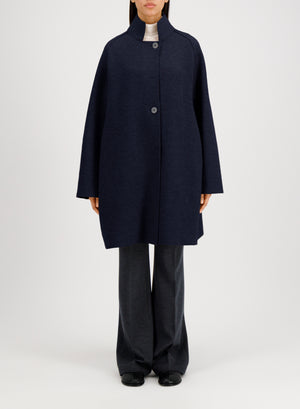 Raglan cape in boiled wool