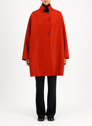 Raglan cape in pressed wool