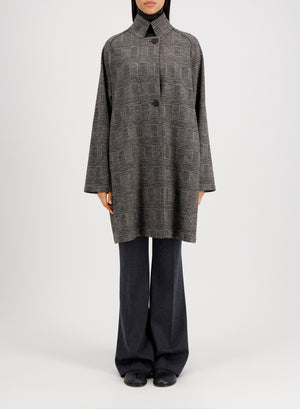 Raglan cape crafted with Loro Piana fabric