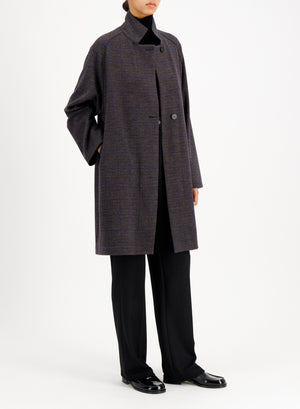 Raglan cape crafted with Loro Piana fabric
