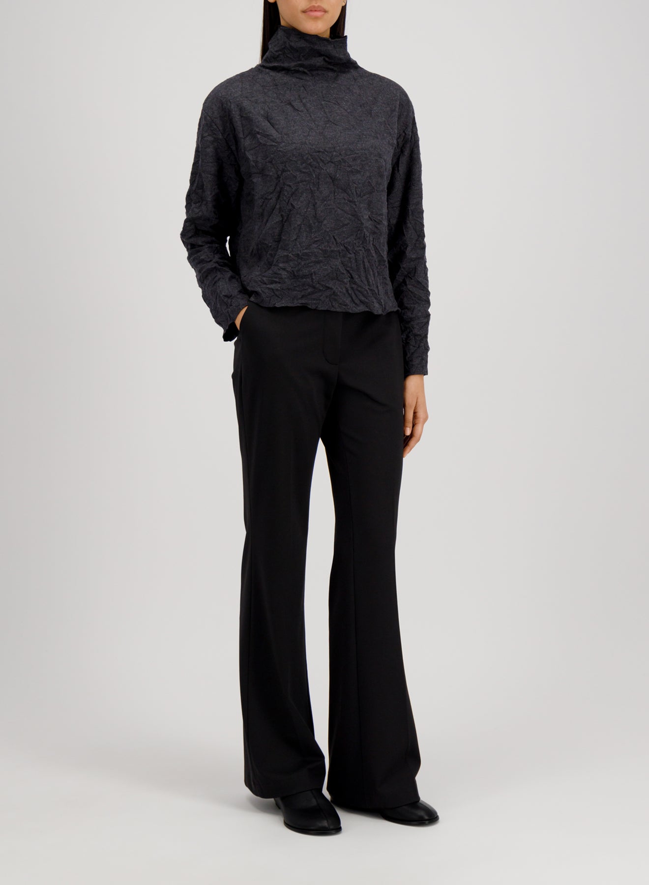 Turtleneck creased wool