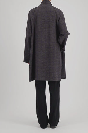 Raglan cape crafted with Loro Piana fabric