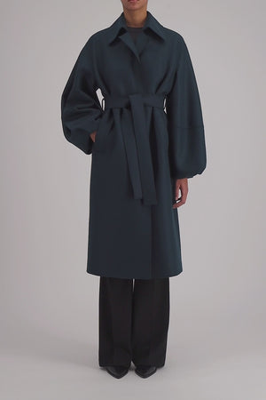 Puff sleeves coat in pressed wool