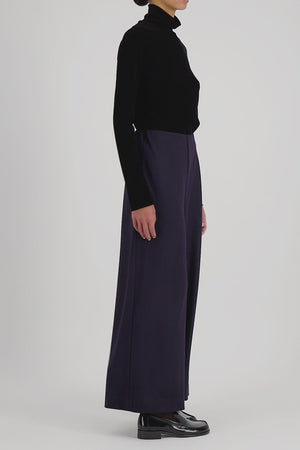 Wide-leg cropped trousers in superfine merino