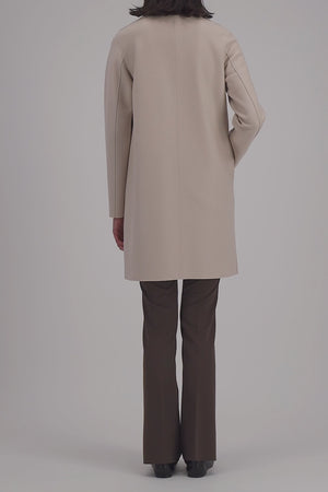 Boxy coat light pressed wool